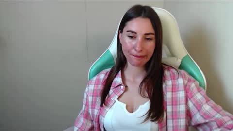cammila horn online show from 05-11-26, 04:04