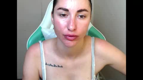 cammila horn online show from 06-25-26, 06:07