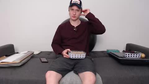 Cam online show from 10-17-25, 09:12