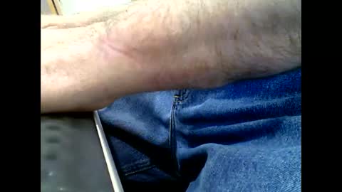 Snapshot of can1cum4u chatting on 01-10-25, 06:17 can1cum4u online show from 01-10-25, 06:17