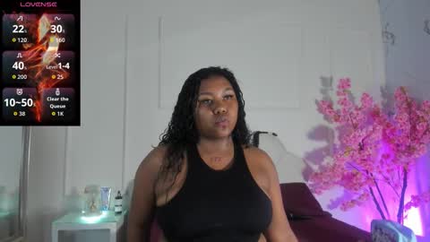 Snapshot of candaceowens chatting on 09-24-25, 03:32 candaceowens online show from 09-24-25, 03:32