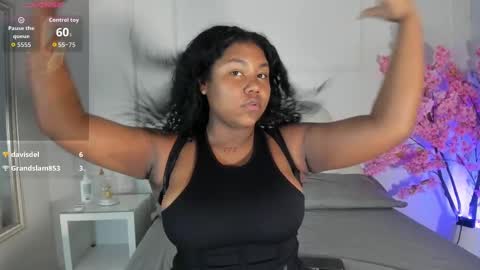 Snapshot of candaceowens chatting on 10-08-25, 06:22 candaceowens online show from 10-08-25, 06:22