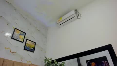CANDICE WAYNE online show from 06-11-26, 10:46