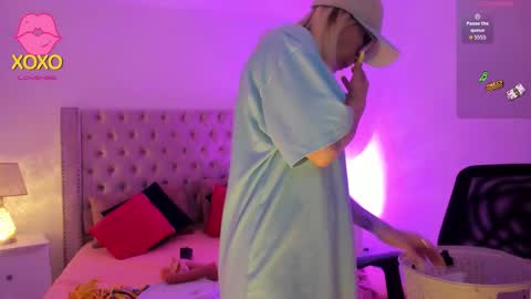 Candie  online show from 11-13-25, 11:31