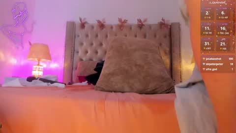 Candie  online show from 05-29-26, 04:49