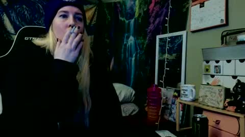Candi online show from 05-23-26, 06:07