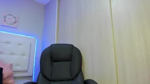 Snapshot of candy__brown1 chatting on 09-27-25, 06:57 candy brown online show from 09-27-25, 06:57