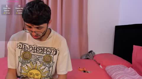 Snapshot of candy_babe22 chatting on 12-21-25, 03:02 Candy online show from 12-21-25, 03:02