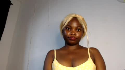 Snapshot of candy_doll_xxxx chatting on 05-18-26, 06:25 Tiana Barbie doll. YOUR FUCK DOLL online show from 05-18-26, 06:25