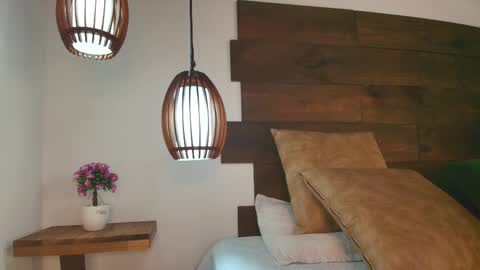 Jolie online show from 10-30-25, 07:47