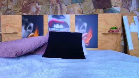 Snapshot of candy_feett chatting on 01-16-26, 08:24 Jolie online show from 01-16-26, 08:24