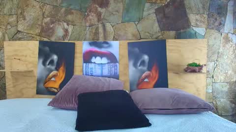 Snapshot of candy_feett chatting on 02-07-26, 09:35 Jolie online show from 02-07-26, 09:35