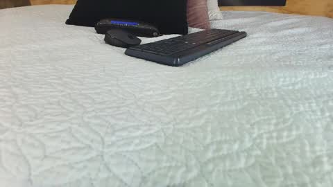 Snapshot of candy_feett chatting on 02-10-26, 07:51 Jolie online show from 02-10-26, 07:51