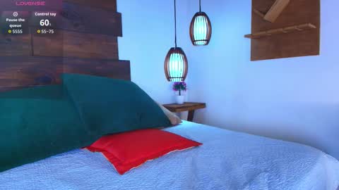 Snapshot of candy_feett chatting on 02-14-26, 08:27 Jolie online show from 02-14-26, 08:27