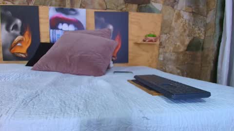 Snapshot of candy_feett chatting on 02-26-26, 08:30 Jolie online show from 02-26-26, 08:30