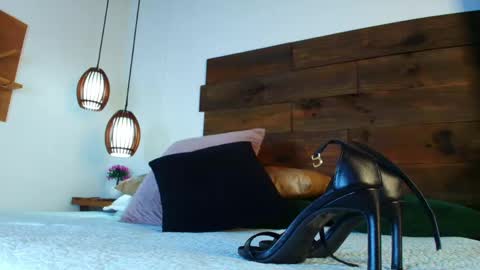 Snapshot of candy_feett chatting on 05-03-26, 12:55 Jolie online show from 05-03-26, 12:55