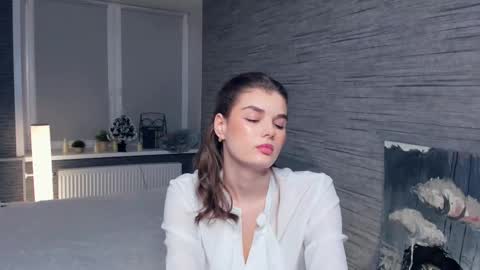 Flora online show from 01-29-25, 01:37