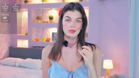 Flora online show from 11-04-25, 07:07