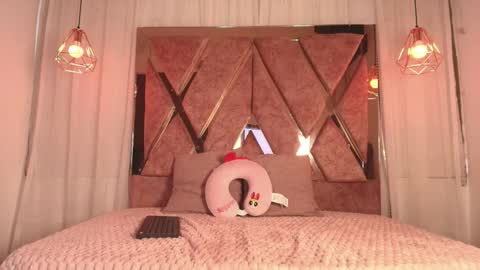 CANDY  online show from 09-17-25, 08:10