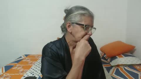 candy online show from 02-15-25, 09:04