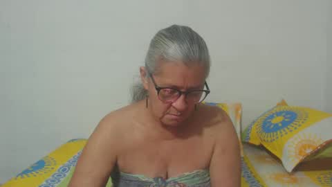 candy online show from 03-07-25, 10:43