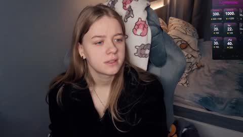 Snapshot of candy_meggie chatting on 01-28-25, 11:28 Megan online show from 01-28-25, 11:28