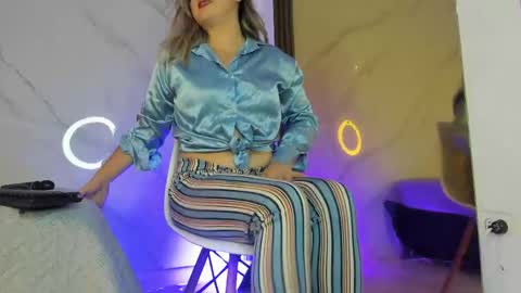 Snapshot of candy_plus chatting on 06-01-26, 07:04 Candy plus online show from 06-01-26, 07:04