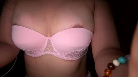 Snapshot of candybb8 chatting on 06-10-26, 02:38 candybb8 online show from 06-10-26, 02:38