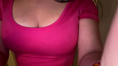Snapshot of candybb8 chatting on 07-11-26, 04:10 candybb8 online show from 07-11-26, 04:10