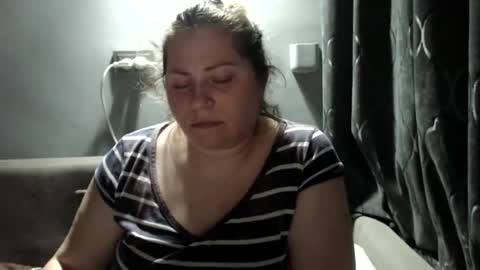 Laura online show from 11-25-25, 07:14