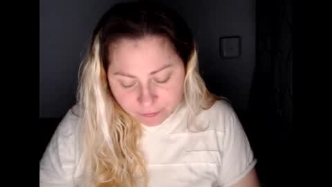 Laura online show from 11-30-25, 11:58