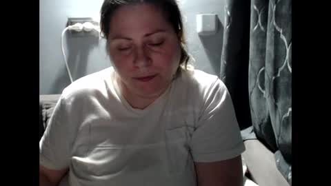 Laura online show from 12-01-25, 12:04