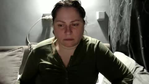 Laura online show from 04-10-26, 08:57