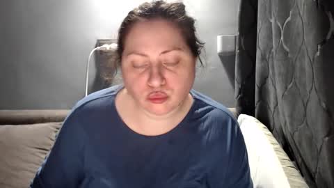Laura online show from 05-18-26, 05:52