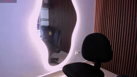Snapshot of candyglow_ chatting on 05-27-26, 05:54 candyglow_ online show from 05-27-26, 05:54