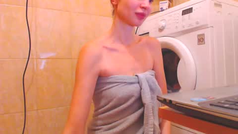 Snapshot of candyjesx chatting on 12-04-24, 12:14 CANDYJESx online show from 12-04-24, 12:14