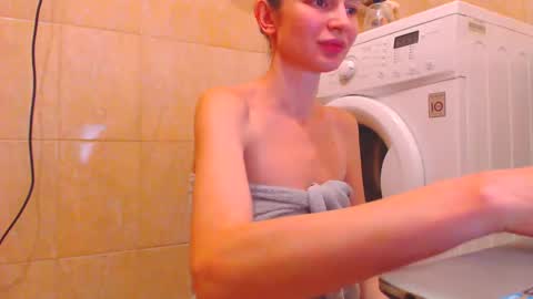 Snapshot of candyjesx chatting on 12-12-24, 04:21 CANDYJESx online show from 12-12-24, 04:21