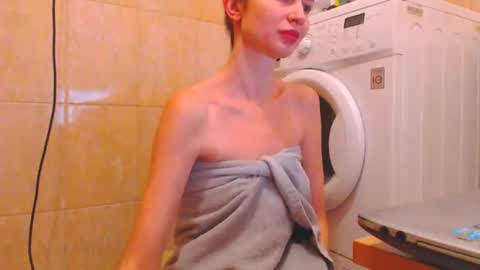 Snapshot of candyjesx chatting on 12-23-24, 01:24 CANDYJESx online show from 12-23-24, 01:24