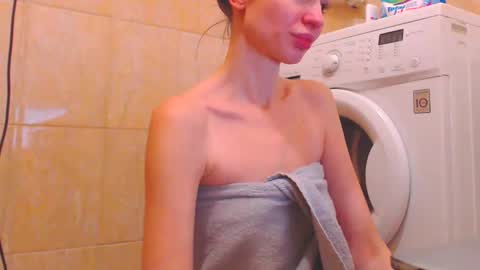 Snapshot of candyjesx chatting on 12-30-24, 10:32 CANDYJESx online show from 12-30-24, 10:32