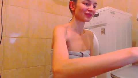 Snapshot of candyjesx chatting on 01-25-25, 05:51 CANDYJESx online show from 01-25-25, 05:51