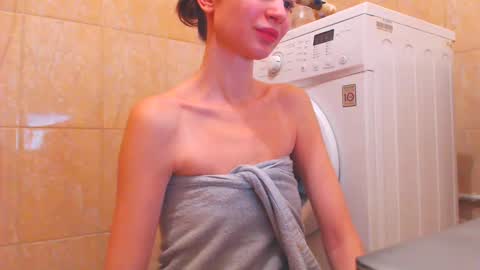 Snapshot of candyjesx chatting on 02-12-25, 10:35 CANDYJESx online show from 02-12-25, 10:35