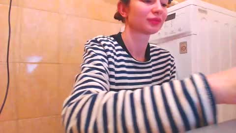 Snapshot of candyjesx chatting on 02-12-25, 07:45 CANDYJESx online show from 02-12-25, 07:45