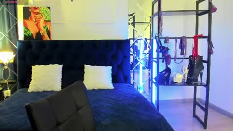 Sofia online show from 06-19-26, 12:37
