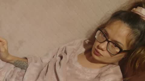 say meow and send tip  online show from 11-10-25, 07:02