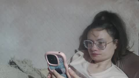 say meow and send tip  online show from 04-01-26, 04:26