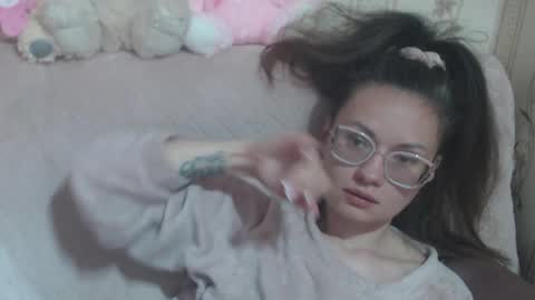 say meow and send tip  online show from 04-18-26, 09:02