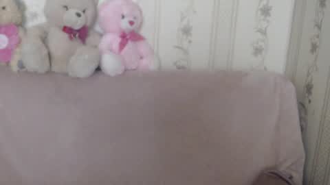 Snapshot of candylady136 chatting on 05-09-26, 10:20 say meow and send tip online show from 05-09-26, 10:20