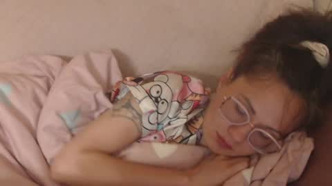 Snapshot of candylady136 chatting on 05-21-26, 09:11 say meow and send tip online show from 05-21-26, 09:11