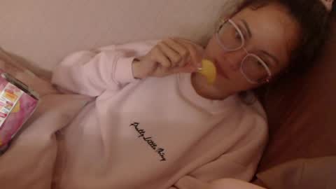 Snapshot of candylady136 chatting on 06-03-26, 06:13 say meow and send tip online show from 06-03-26, 06:13