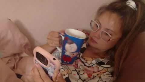 Snapshot of candylady136 chatting on 06-20-26, 03:04 say meow and send tip online show from 06-20-26, 03:04